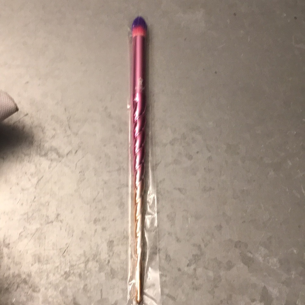 Moda crease brush